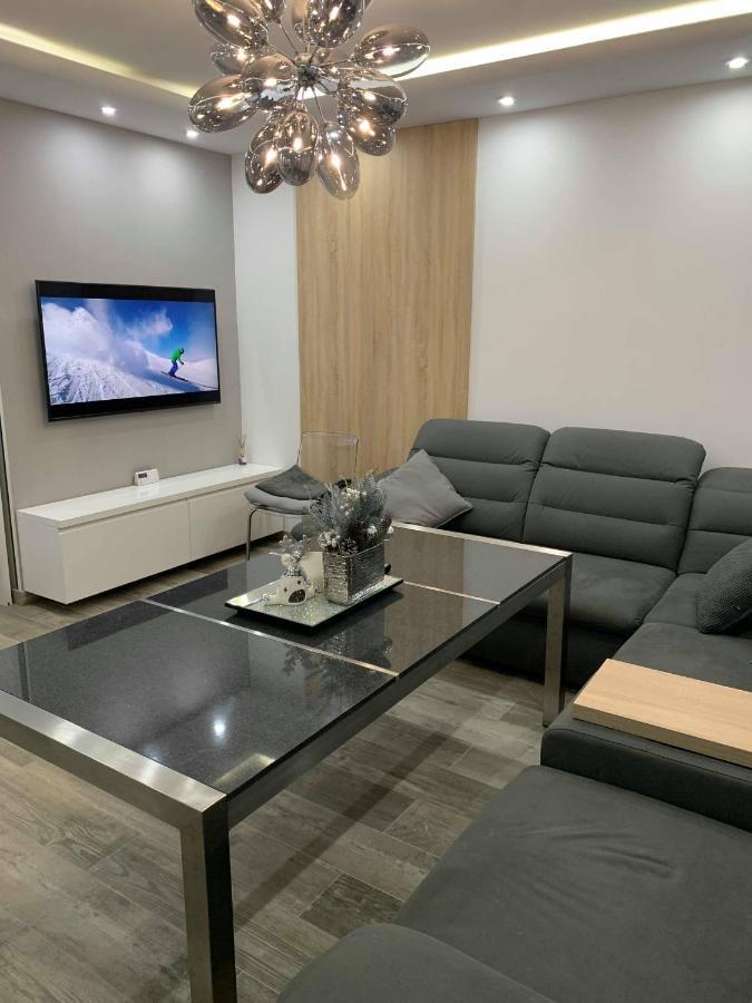 Prestige Line Apartament Legnica Exterior photo